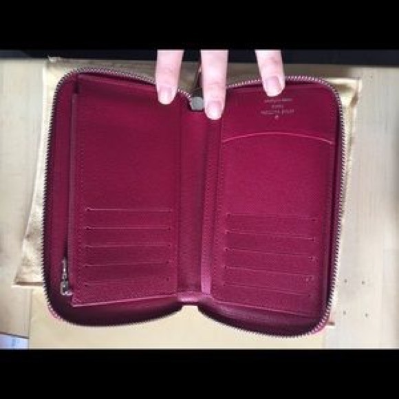 lv compact zippy wallet